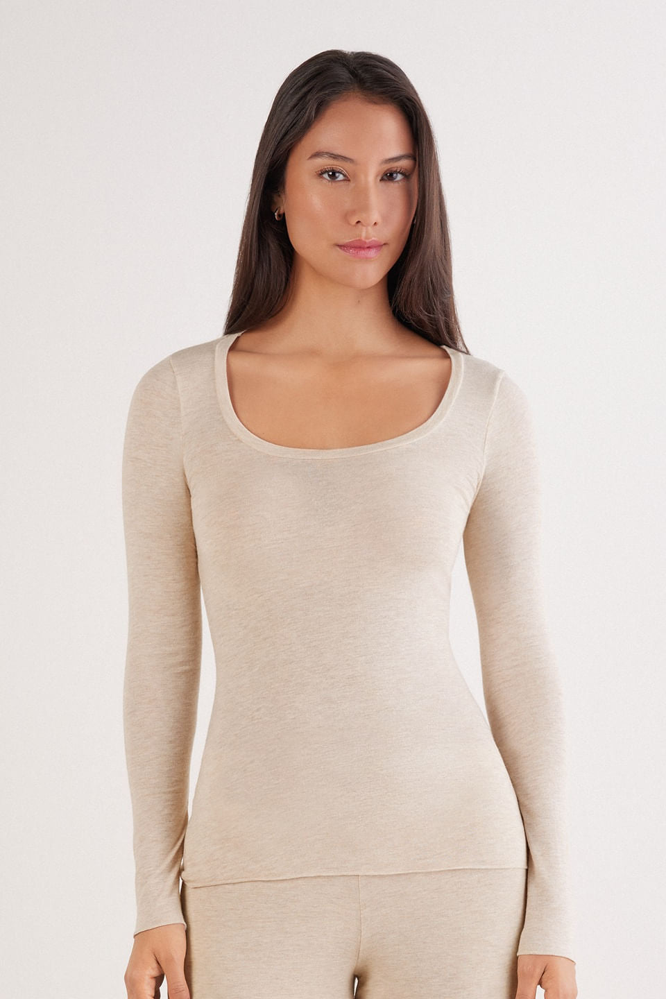 CLD28N_036K_3-BLUSA-DE-MANGA-COMPRIDA-EM-CASHMERE-ULTRALIGHT-COM-DECOTE-EM-U