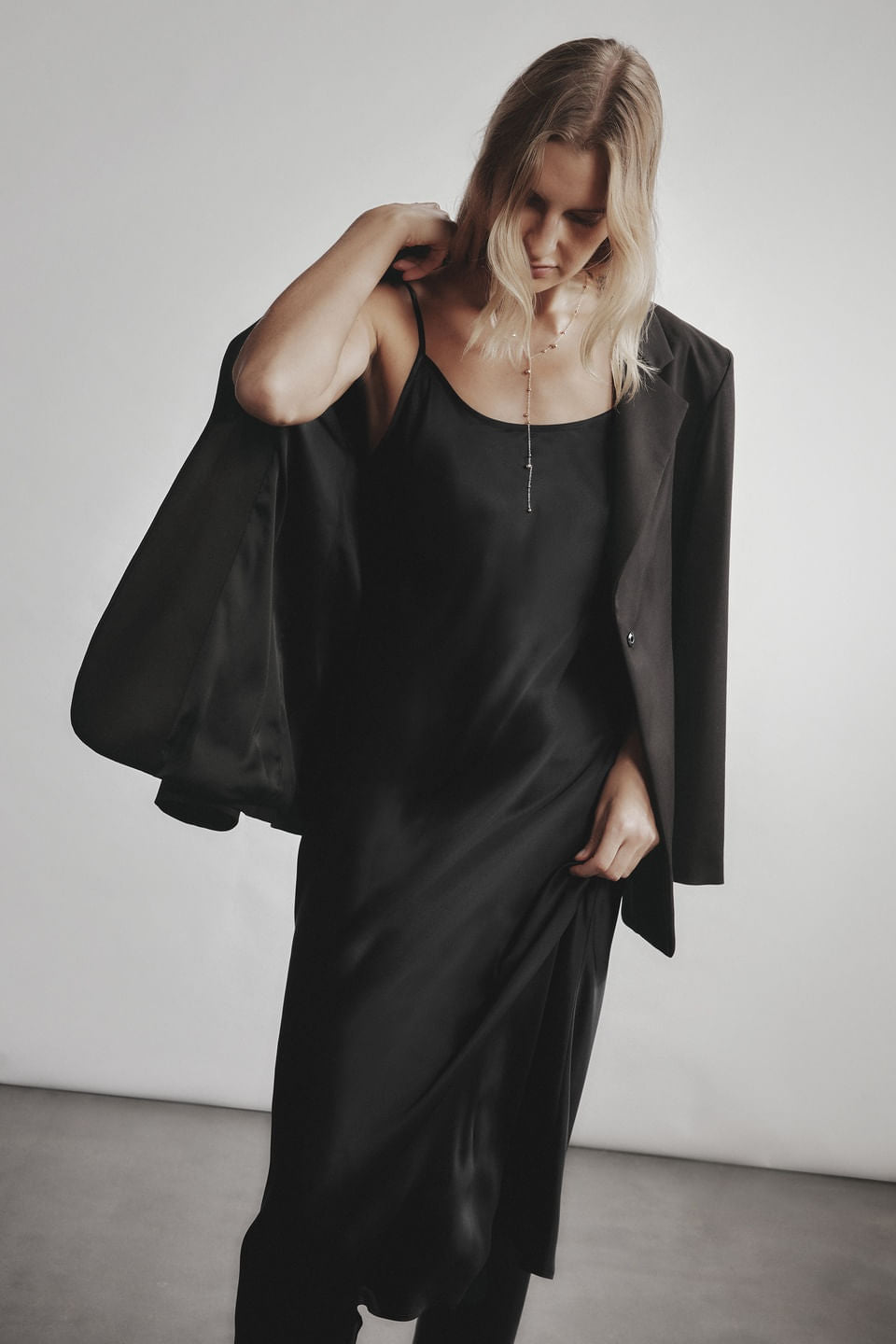 LLD71S_019_1_Look-front_Camisola-Longa-De-Seda