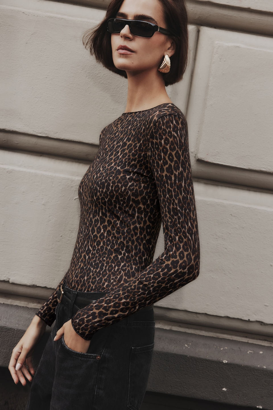 CL180B_944J_1_Look-front_Blusa-De-Manga-Comprida-Em-Modal-Ultralight-Com-Cashmere-Com-Estampa-Animal-Print