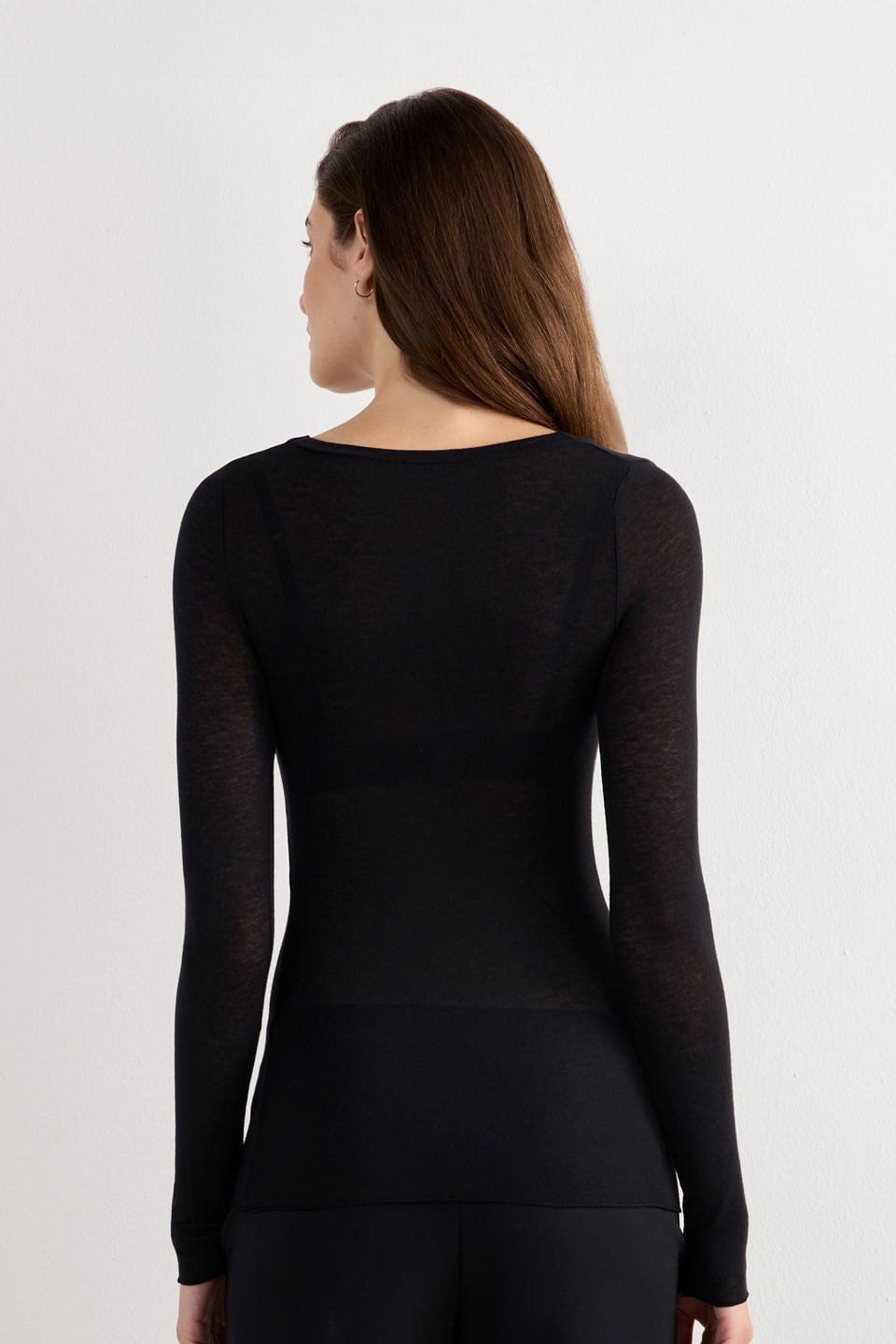 CLD28N_019_2-BLUSA-DE-MANGA-COMPRIDA-EM-CASHMERE-ULTRALIGHT-COM-DECOTE-EM-U