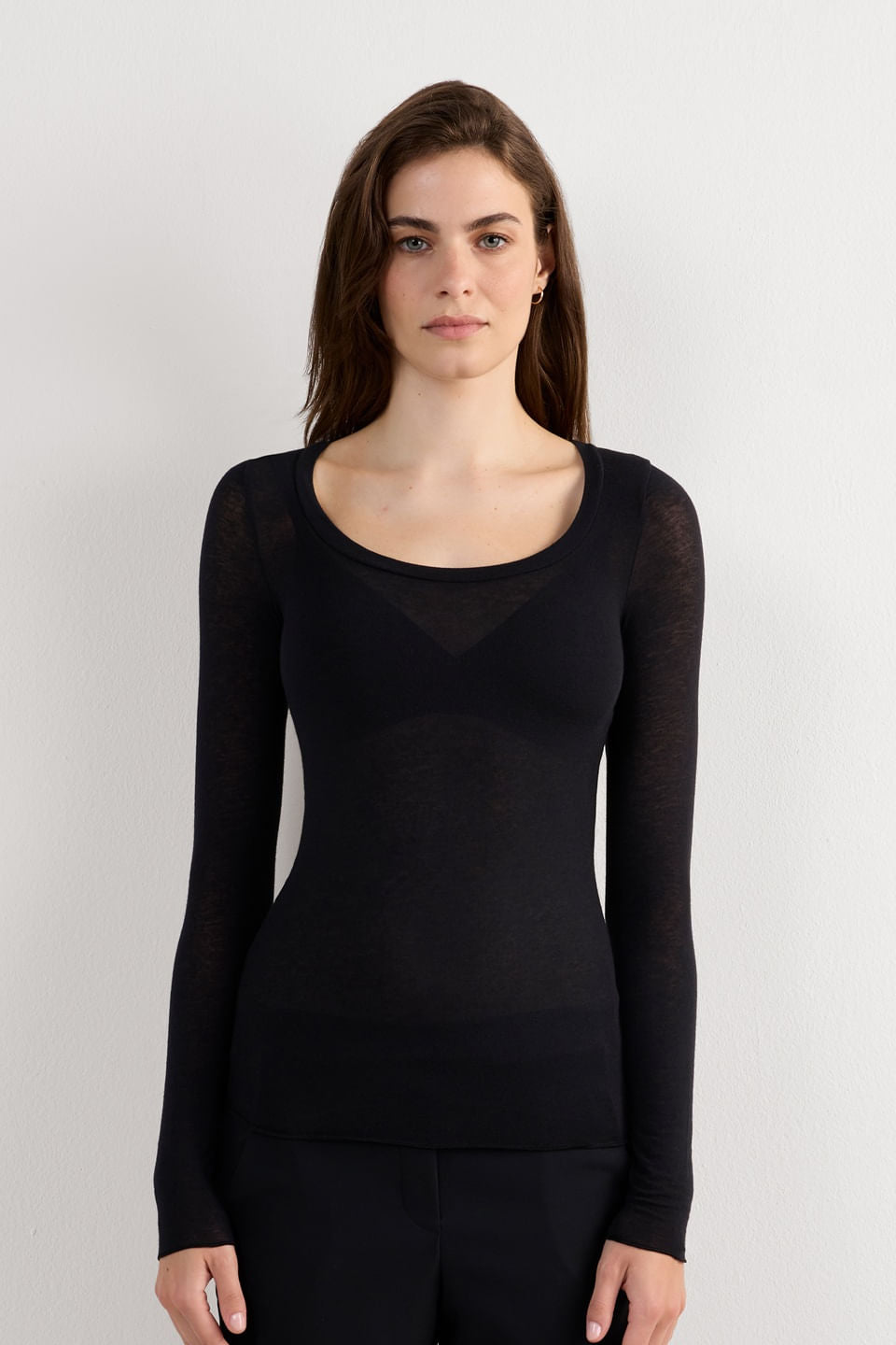 CLD28N_019_3-BLUSA-DE-MANGA-COMPRIDA-EM-CASHMERE-ULTRALIGHT-COM-DECOTE-EM-U