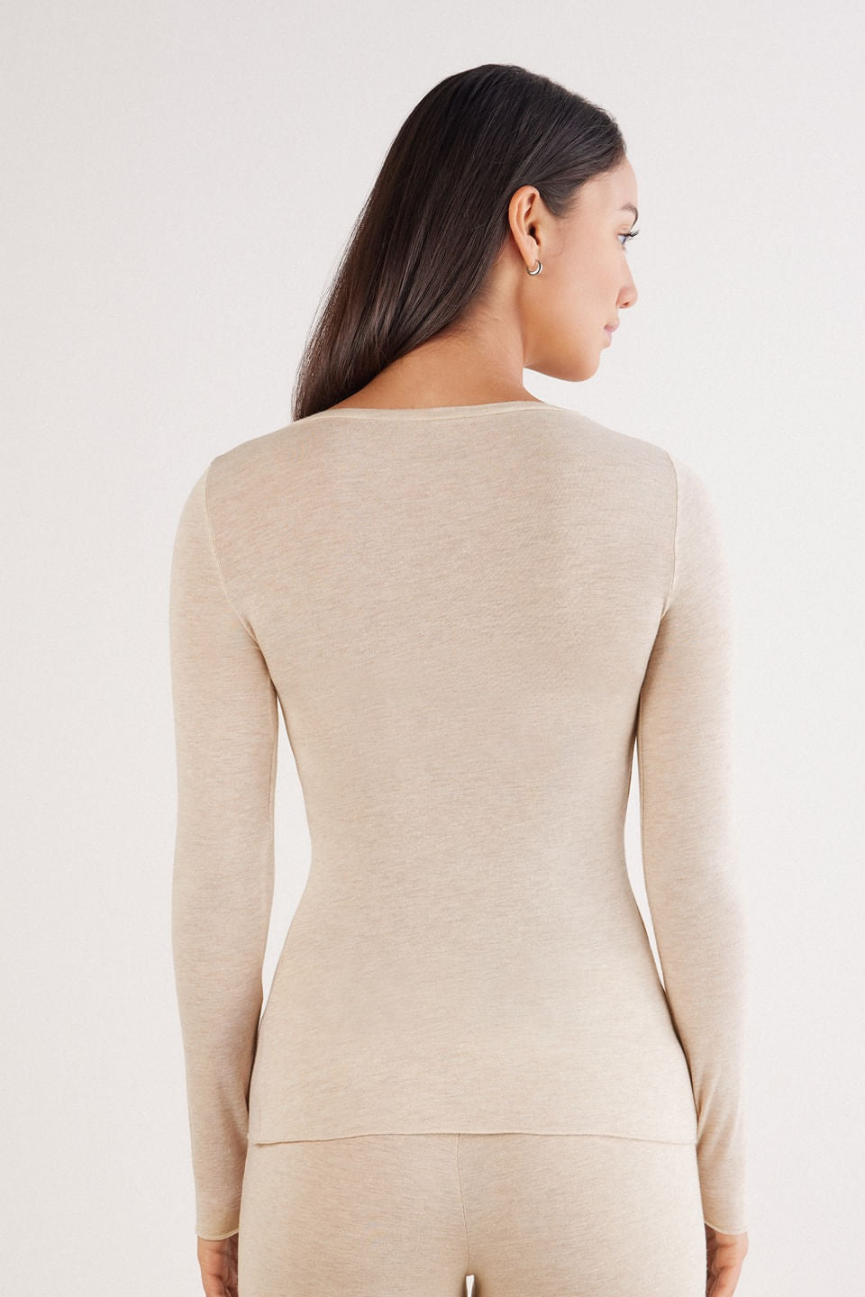 CLD28N_036K_2-BLUSA-DE-MANGA-COMPRIDA-EM-CASHMERE-ULTRALIGHT-COM-DECOTE-EM-U