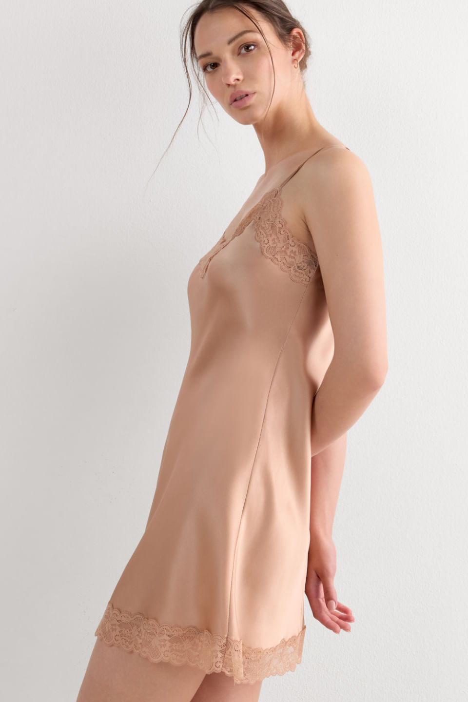 LC71S1_163I_1-CAMISOLA-EM-SEDA-E-RENDA