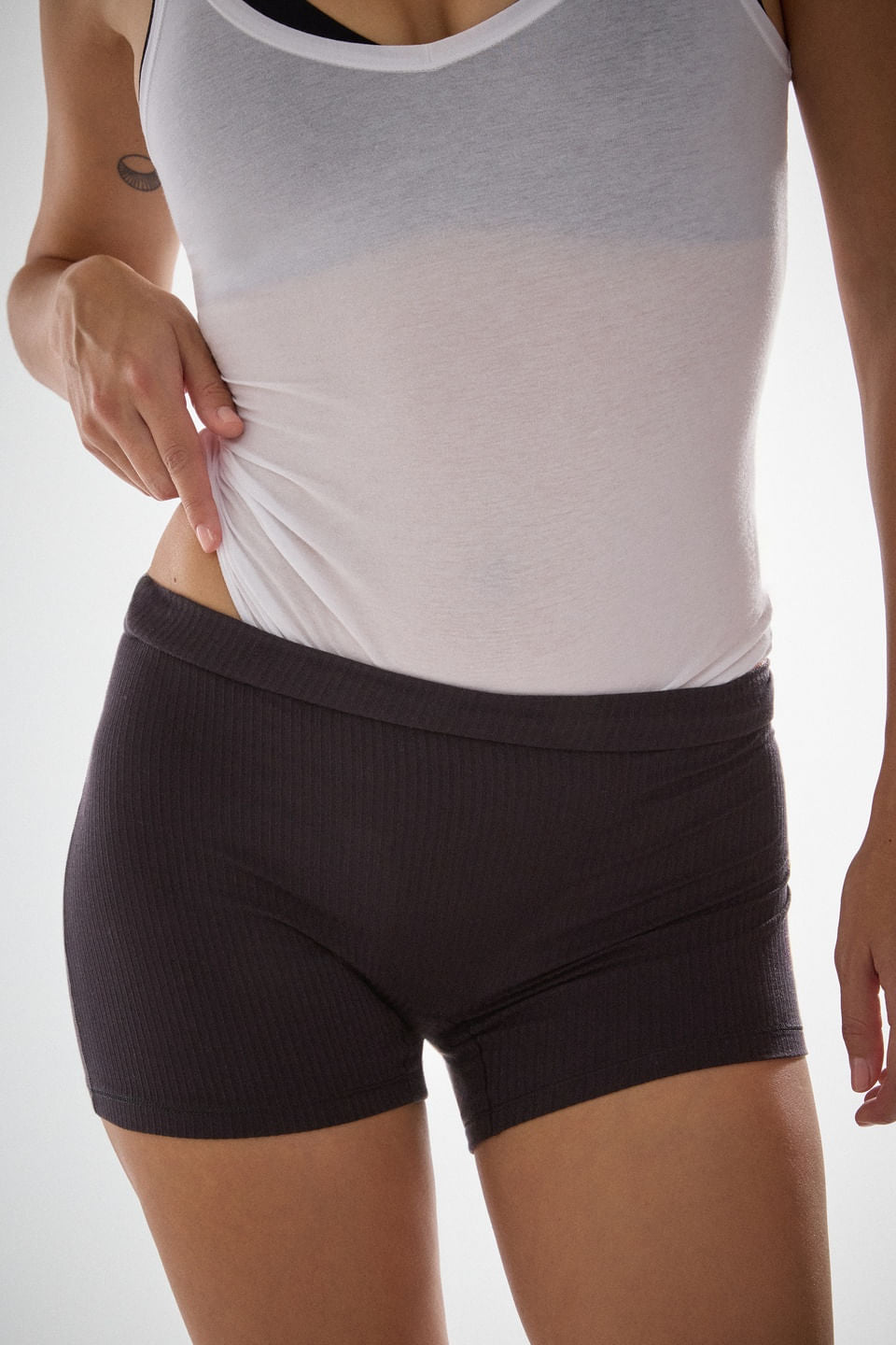 PD2578C_019_1_Look-front_Shorts-Ciclista-Em-Viscose-Canelada-Your-Everyday-Wear