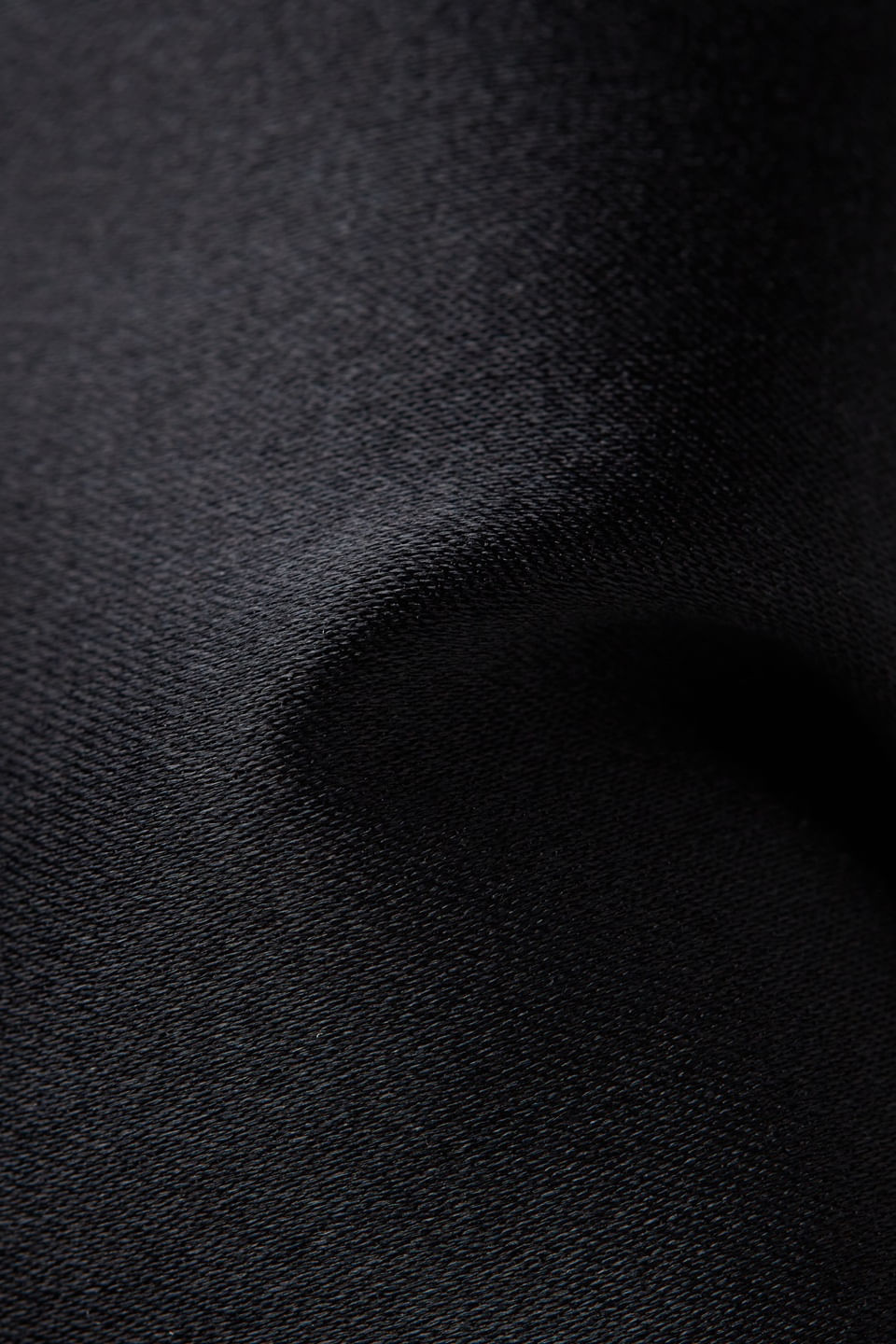 PD92S3_019_8_Detail-still_Shorts-Em-Seda